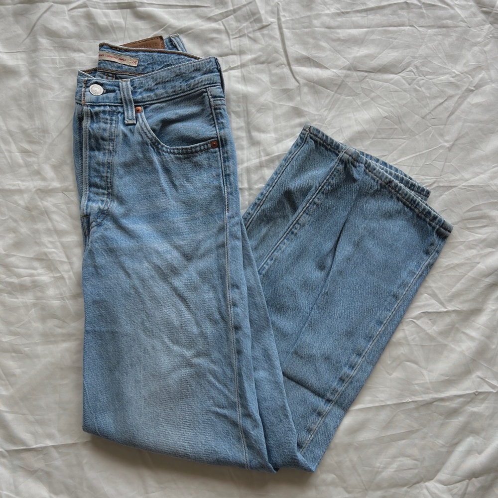 Levi's Ribcage Straight Ankle Jeans